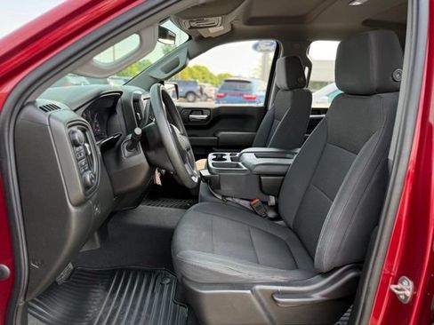 Used 2020 Chevrolet Silverado 1500 Custom w/ Custom Value Package AWD/4WD image 11