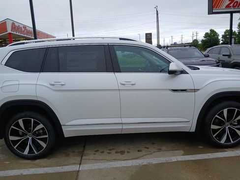 New 2026 Volkswagen Atlas SEL Premium R-Line AWD/4WD image 7