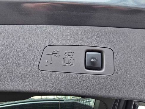 Used 2023 Lincoln Corsair Reserve w/ Equipment Group 201A image 33