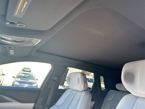 Used 2024 Cadillac Lyriq Luxury image 20