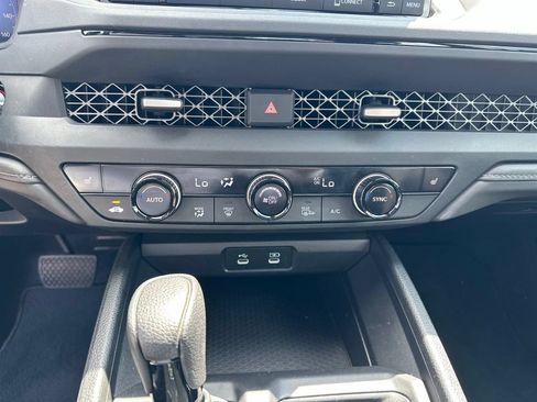 Certified 2023 Honda Accord EX image 28