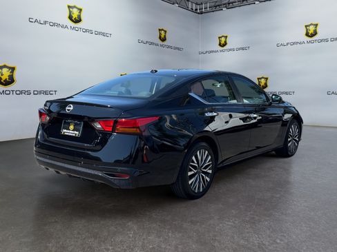 Used 2025 Nissan Altima 2.5 SV FWD image 5