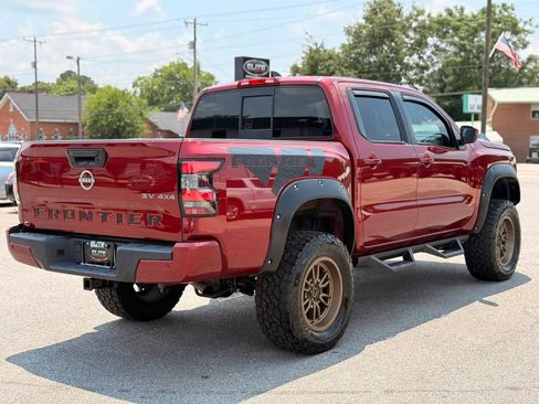 Used 2022 Nissan Frontier SV AWD/4WD image 9