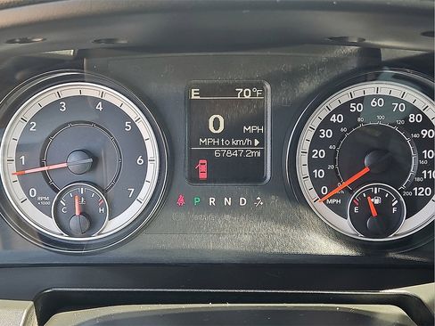 Used 2022 RAM 1500 Classic SLT image 23