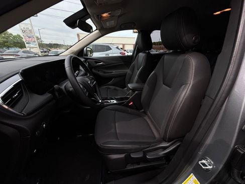 Used 2025 Buick Encore GX Preferred image 31
