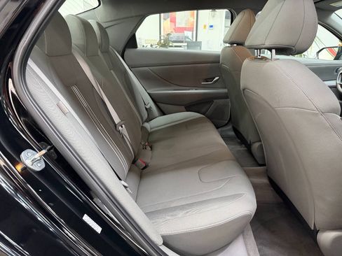 Used 2024 Hyundai Elantra SEL FWD image 16