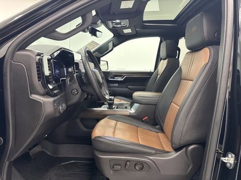 Used 2024 Chevrolet Silverado 1500 High Country w/ High Country Premium Package image 28