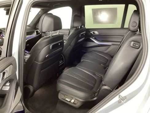 Used 2023 BMW X7 xDrive40i w/ Executive Package AWD/4WD image 39