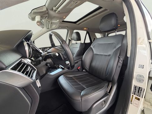 Used 2016 Mercedes-Benz GLE 350 image 3
