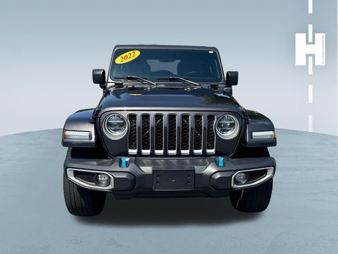 Used 2022 Jeep Wrangler Unlimited Sahara w/ Cold Weather Group AWD/4WD image 2