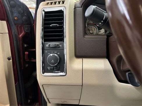 Used 2018 RAM 2500 Longhorn w/ Longhorn Southfork Package image 16