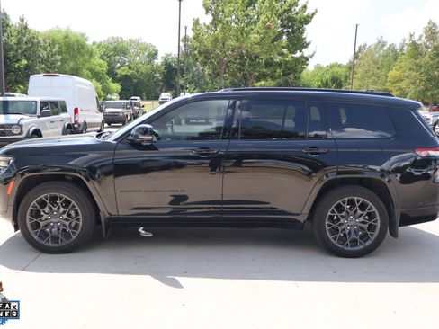 Used 2023 Jeep Grand Cherokee L Summit AWD/4WD image 7