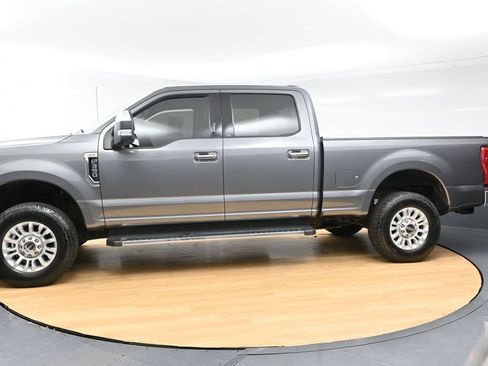 Used 2021 Ford F350 XLT w/ XLT Premium Package AWD/4WD image 46