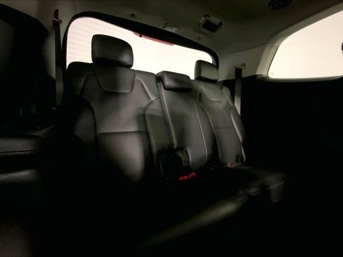 Certified 2025 Kia Telluride SX w/ SX Captain's Chair Package AWD/4WD image 24
