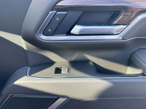 New 2026 Chevrolet Silverado 2500 LT w/ Z71 Chrome Sport Edition image 32