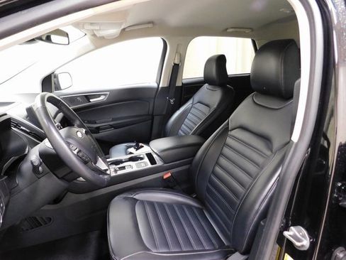 Used 2024 Ford Edge SEL image 9