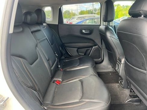 Used 2018 Jeep Compass Limited w/ Navigation Group AWD/4WD image 13
