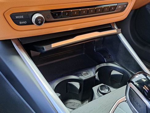 Used 2022 BMW 330i xDrive Sedan w/ Driving Assistance Package image 17