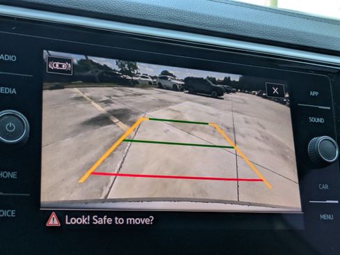 Used 2022 Volkswagen Atlas SE FWD image 22