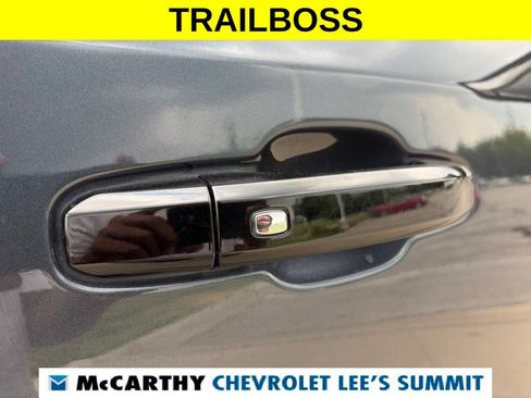 Used 2022 Chevrolet Silverado 1500 LT Trail Boss w/ Convenience Package II AWD/4WD image 22
