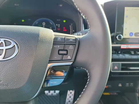 New 2026 Toyota Camry SE image 23