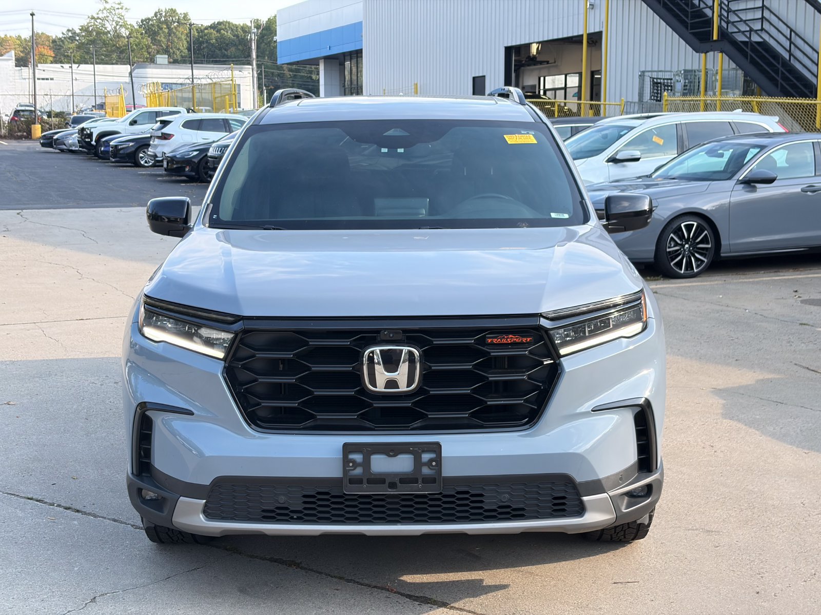 Used 2025 Honda Pilot TrailSport image 8