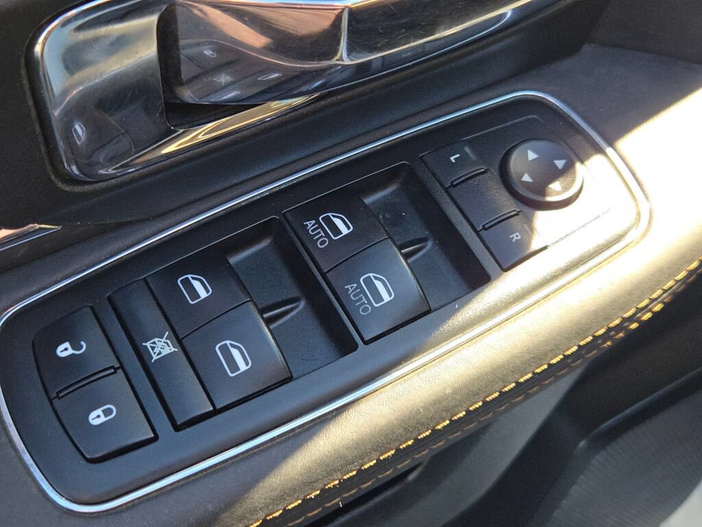 Used 2014 RAM 1500 Laramie Longhorn w/ Convenience Group AWD/4WD image 28