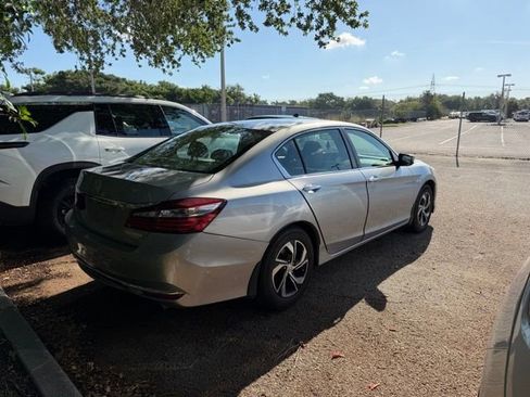 Used 2017 Honda Accord LX image 3