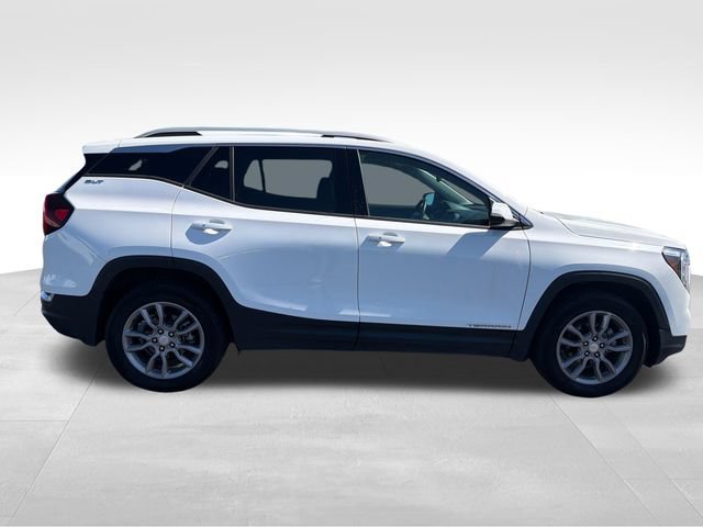 Used 2024 GMC Terrain SLT AWD/4WD image 7