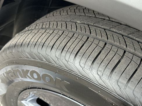 New 2026 Nissan Rogue SV AWD/4WD image 10