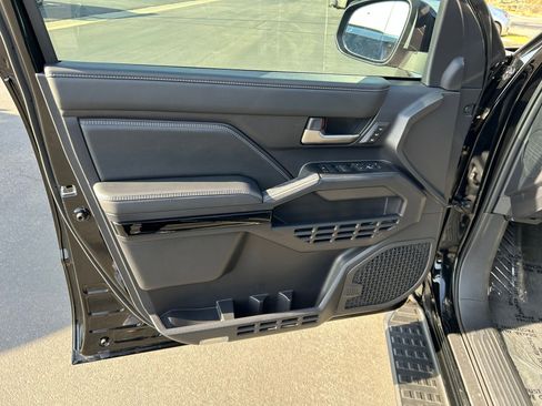 Certified 2025 Toyota 4Runner Limited w/ Tow Technology Package image 9