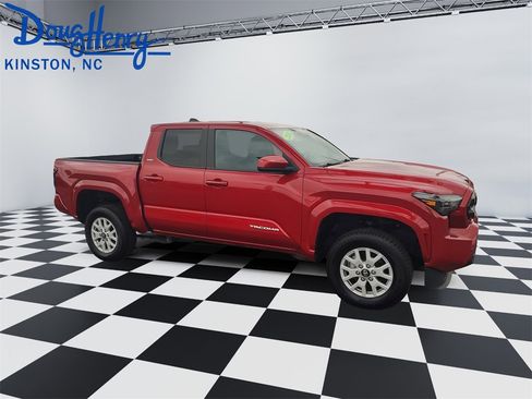 Used 2024 Toyota Tacoma image 7