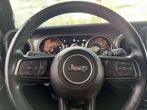 Used 2022 Jeep Wrangler Sport AWD/4WD image 15