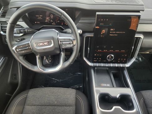 Used 2025 GMC Acadia Elevation image 27