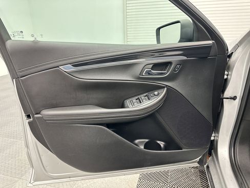Used 2019 Chevrolet Impala LT image 21