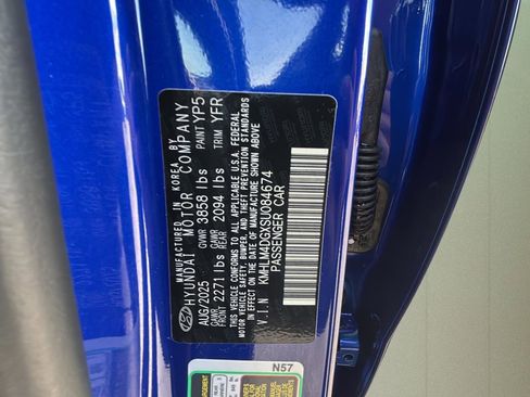 Certified 2025 Hyundai Elantra Sport image 51