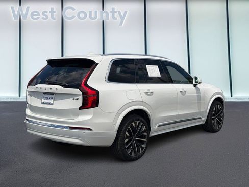 Certified 2025 Volvo XC90 B6 Plus AWD/4WD image 4