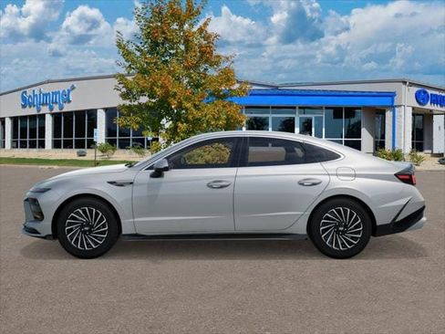 New 2025 Hyundai Sonata SEL image 3