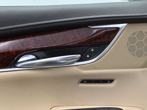 Used 2019 Cadillac XT5 Luxury FWD image 12