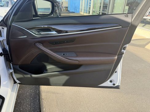 Used 2020 BMW 530i xDrive w/ M Sport Package image 46