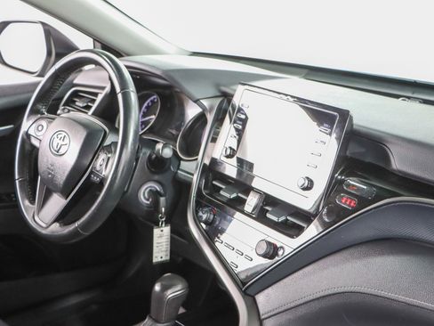 Used 2024 Toyota Camry SE w/ Blackout Package (TMS) image 25