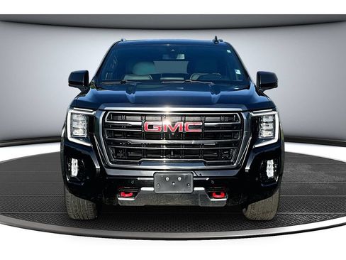 Used 2022 GMC Yukon AT4 w/ AT4 Premium Plus Package AWD/4WD image 4