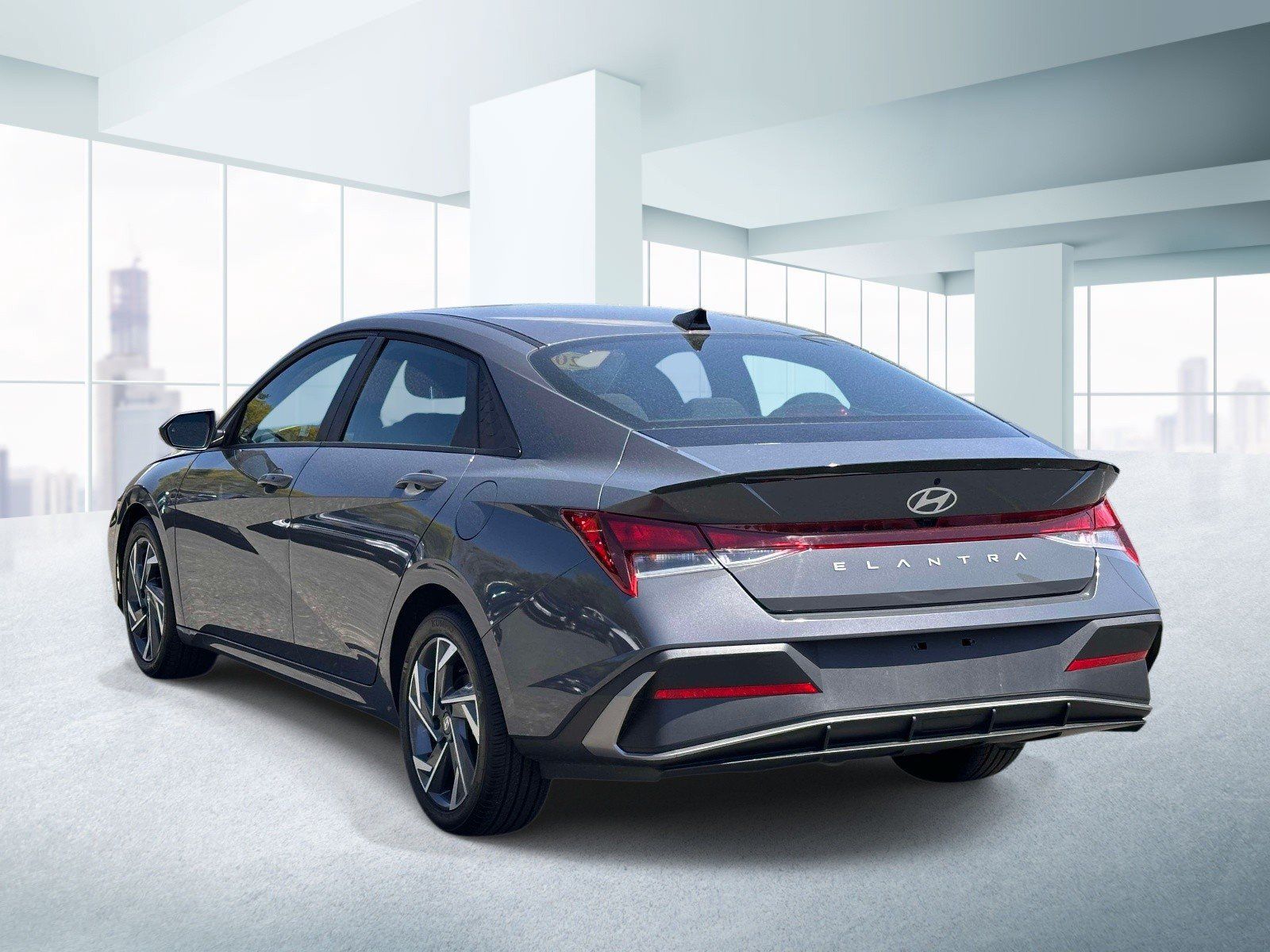 Used 2025 Hyundai Elantra Sport FWD image 3