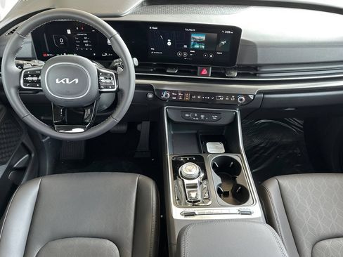 New 2026 Kia Carnival SX w/ SX Dark Edition Package FWD image 13