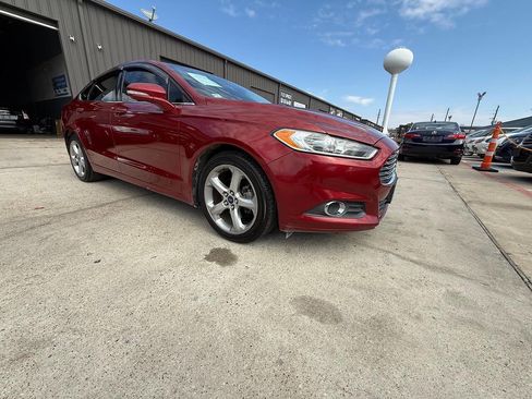 Used 2016 Ford Fusion SE w/ Equipment Group 201A image 16