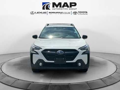 Used 2023 Subaru Outback Premium AWD/4WD image 8