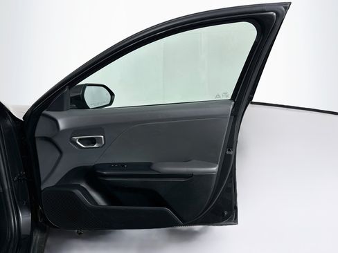 Used 2025 Kia K4 FWD image 30