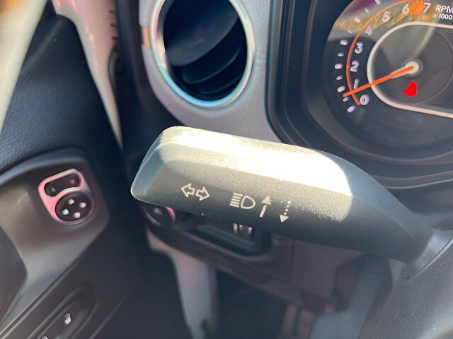 Used 2024 Jeep Wrangler Unlimited Sahara AWD/4WD image 16