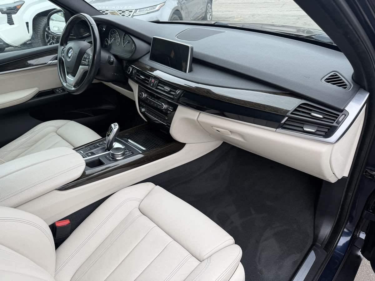 Used 2018 BMW X5 xDrive40e AWD/4WD image 17