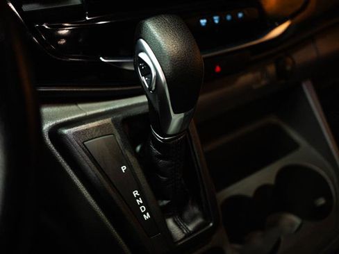 Used 2024 Ford Transit 350 XLT image 18